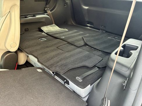Certified 2025 Hyundai Palisade SEL FWD image 13