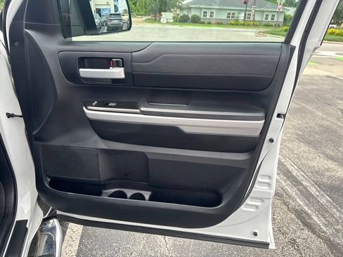 Used 2018 Toyota Tundra Limited AWD/4WD image 32
