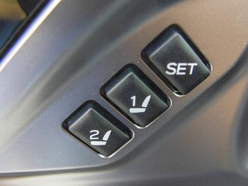 Used 2024 Subaru Outback Touring XT AWD/4WD image 41