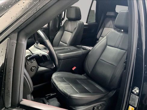 Used 2022 Chevrolet Tahoe RST w/ Luxury Package AWD/4WD image 21