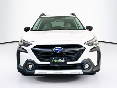 Used 2023 Subaru Outback Limited XT AWD/4WD image 2