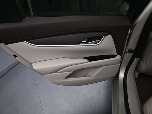 Used 2015 Cadillac XTS FWD image 16