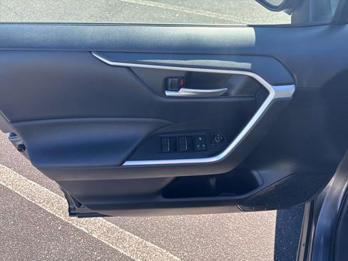 Used 2022 Toyota RAV4 XLE image 20
