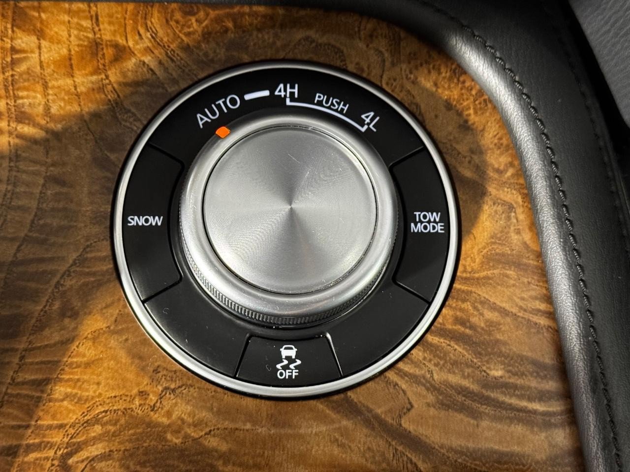Used 2022 Nissan Armada SL AWD/4WD image 27