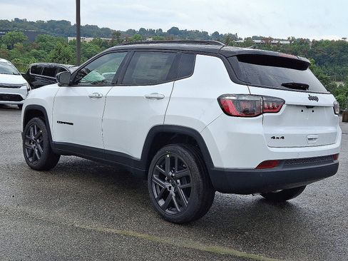 New 2026 Jeep Compass Limited w/ Sun, Sound & Navigation Group AWD/4WD image 4