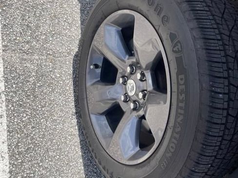 Used 2022 RAM 1500 Big Horn AWD/4WD image 7