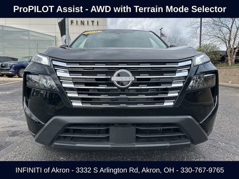 Used 2026 Nissan Rogue SV AWD/4WD image 16