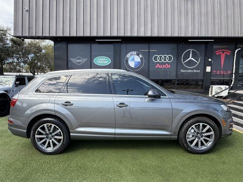 Used 2017 Audi Q7 3.0T Prestige image 8