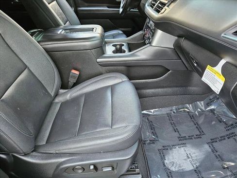 Used 2022 Chevrolet Suburban Z71 w/ Luxury Package image 20