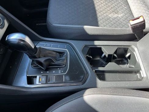 Used 2018 Volkswagen Tiguan S image 22