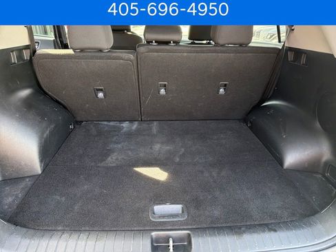 Used 2022 Kia Sportage LX image 17