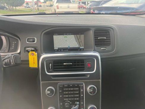 Used 2015 Volvo S60 T5 Premier w/ Convenience Package FWD image 11