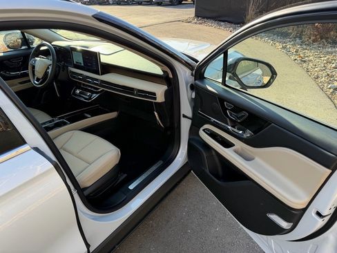 New 2026 Lincoln Corsair Grand Touring image 11