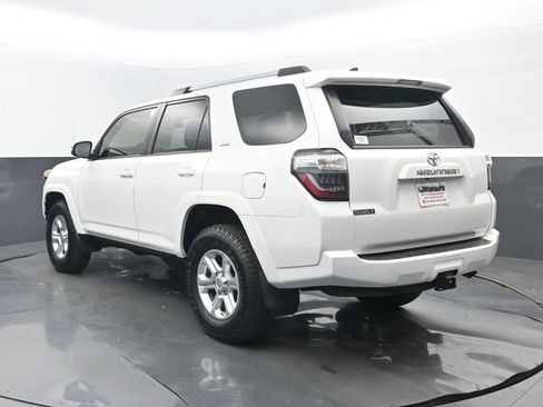 Used 2020 Toyota 4Runner SR5 Premium w/ Moonroof Package AWD/4WD image 3