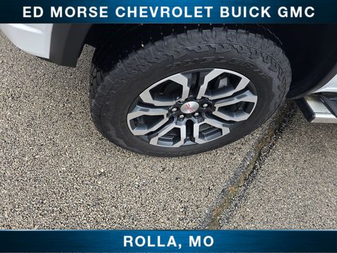 Certified 2024 GMC Canyon AT4 AWD/4WD image 9