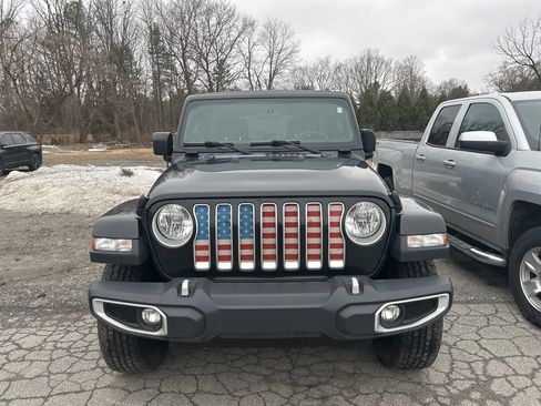Used 2022 Jeep Wrangler Unlimited Sahara AWD/4WD image 4