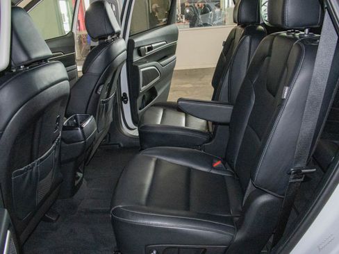Used 2025 Kia Telluride S AWD/4WD image 15