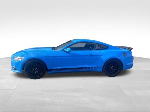 Used 2017 Ford Mustang EcoBoost image 32