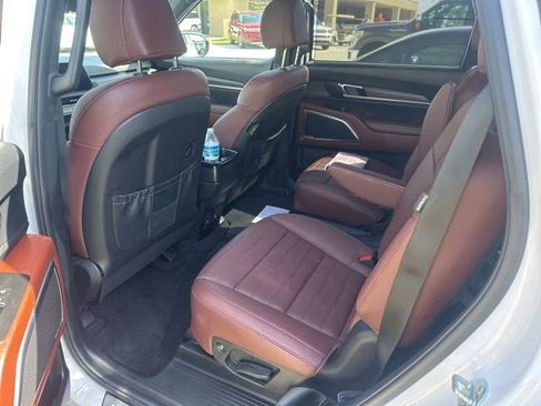 Used 2023 Kia Telluride SX Prestige image 5