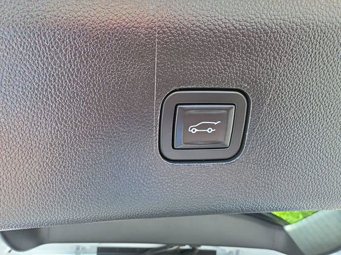 Used 2024 Buick Enclave Premium FWD image 20