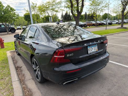 Used 2021 Volvo S60 T8 R-Design Expression w/ Climate Package AWD/4WD image 7