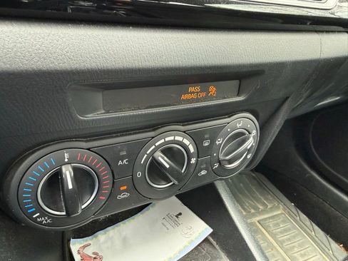 Used 2015 MAZDA MAZDA3 i Touring FWD image 17