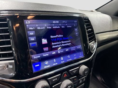 Used 2019 Jeep Grand Cherokee Altitude AWD/4WD image 14