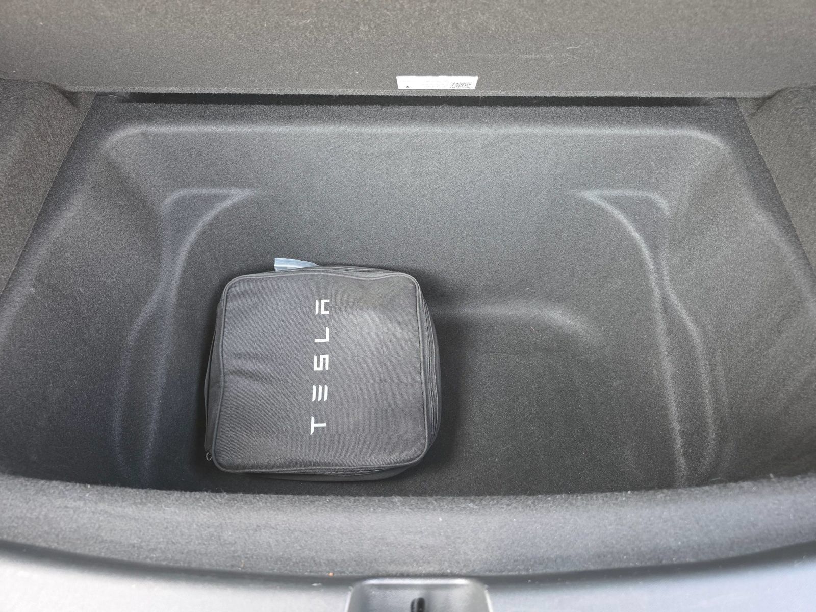 Used 2022 Tesla Model Y Long Range AWD/4WD image 37