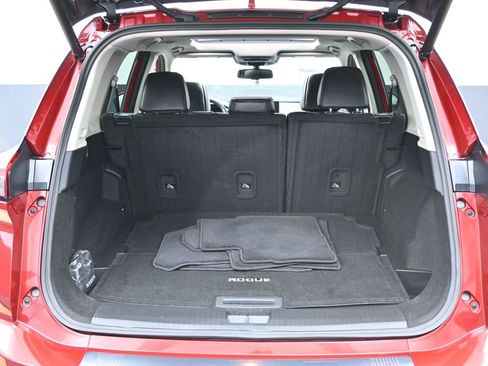 Used 2024 Nissan Rogue SL w/ SL Premium Package AWD/4WD image 16