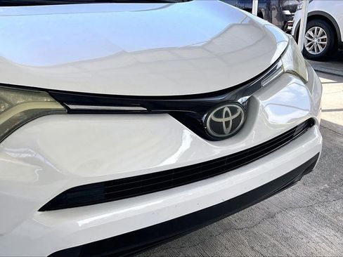 Used 2017 Toyota RAV4 LE FWD image 29