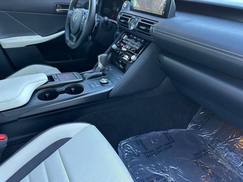 Used 2023 Lexus IS 500 image 16