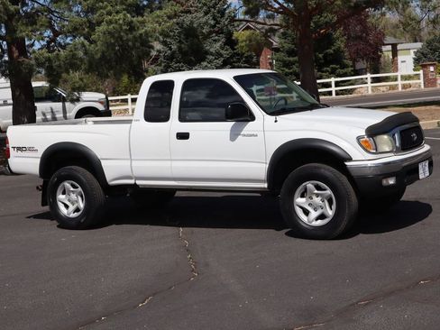 Used 2001 Toyota Tacoma 4x4 Xtracab V6 image 2