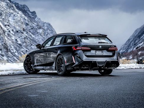 New 2026 BMW M5 Touring image 5