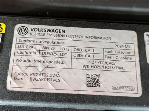 Used 2024 Volkswagen Atlas Cross Sport SEL Premium R-Line AWD/4WD image 26