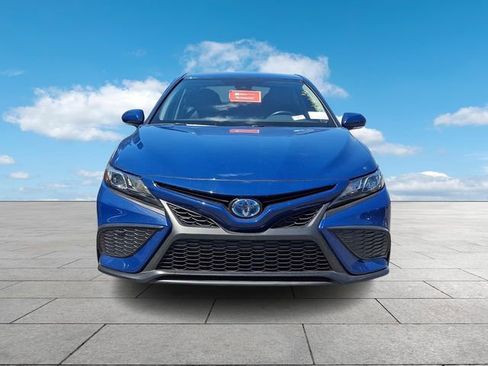 Used 2024 Toyota Camry SE image 2