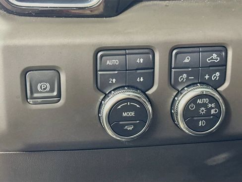Used 2024 GMC Sierra 1500 Denali AWD/4WD image 22