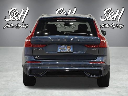 Used 2023 Volvo XC60 B5 Plus AWD/4WD image 18