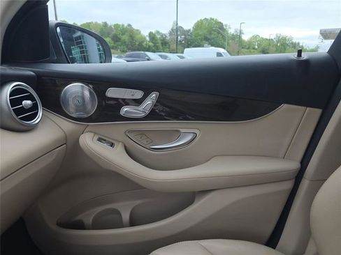 Used 2017 Mercedes-Benz GLC 300 image 25