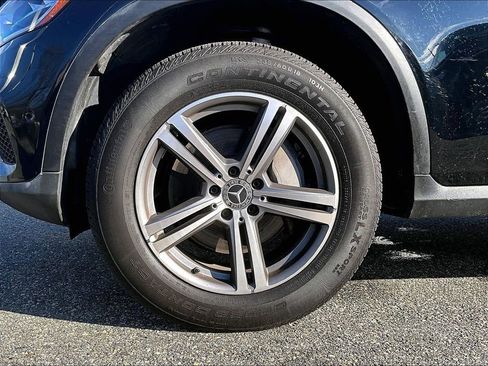 Used 2022 Mercedes-Benz GLC 300 4MATIC w/ Premium Package Lite image 7