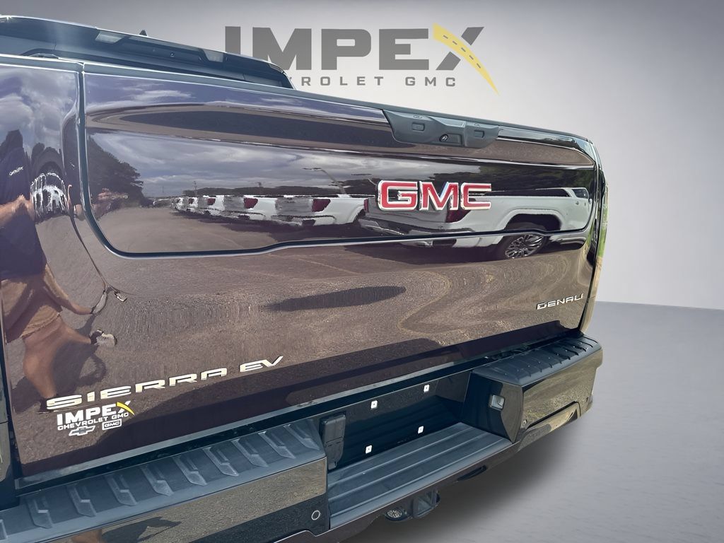 Used 2026 GMC Sierra EV Denali AWD/4WD image 34