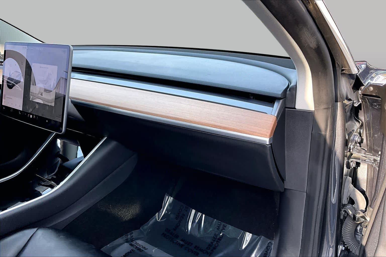 Used 2020 Tesla Model 3 Long Range AWD/4WD image 18