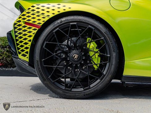 Used 2023 Lamborghini Huracan STO RWD image 33