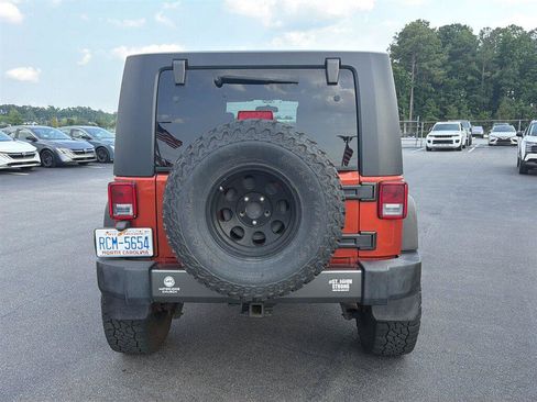 Used 2009 Jeep Wrangler Unlimited X w/ Black Appearance Group AWD/4WD image 3