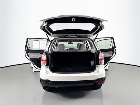 Used 2018 Subaru Forester 2.5i image 20