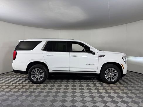 Used 2025 GMC Yukon Denali AWD/4WD image 3