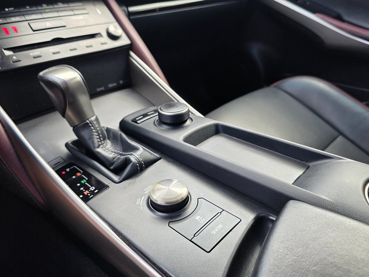 Used 2017 Lexus IS 200t RWD image 33