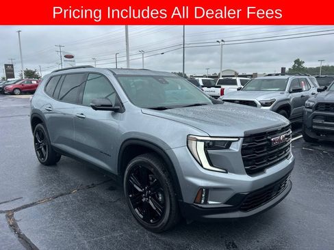 Used 2025 GMC Acadia Elevation w/ Elevation Premium Package FWD image 26