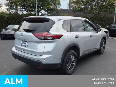 Used 2024 Nissan Rogue S FWD image 13
