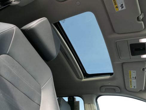 Used 2023 Honda CR-V EX-L image 28