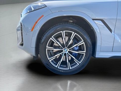 Certified 2024 BMW X6 xDrive40i w/ Premium Package AWD/4WD image 27